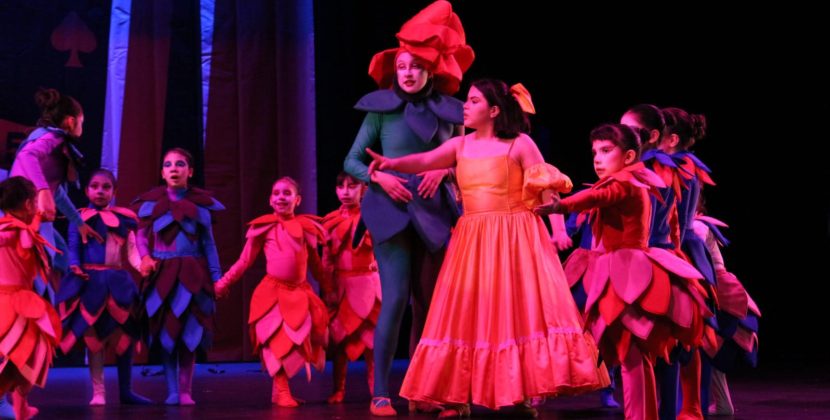 Muestra Guerrer su versión de “El país de las maravillas”