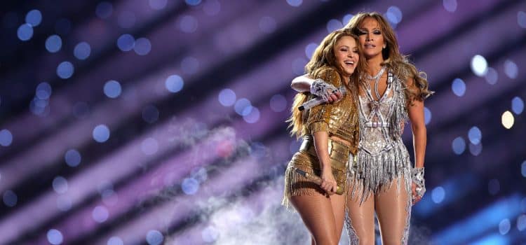 Latinos que han brillado en el halftime del Super Bowl