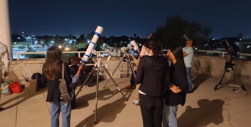 La Biblioteca Estatal invita a la Astronomía “Luna Roja”