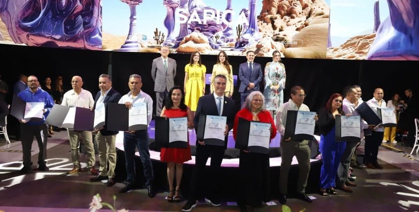 Reconocen a los pilares de la industria zapatera