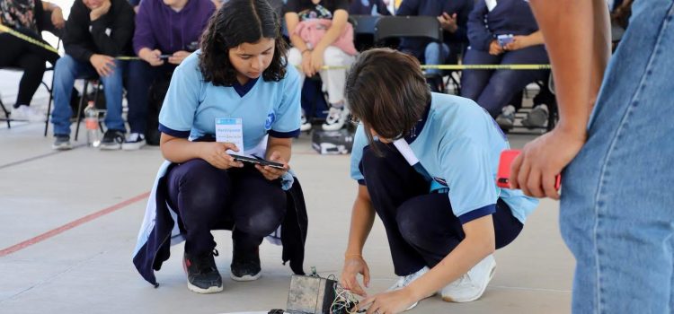 Impulsa CECyTEG la Robótica con torneo estatal