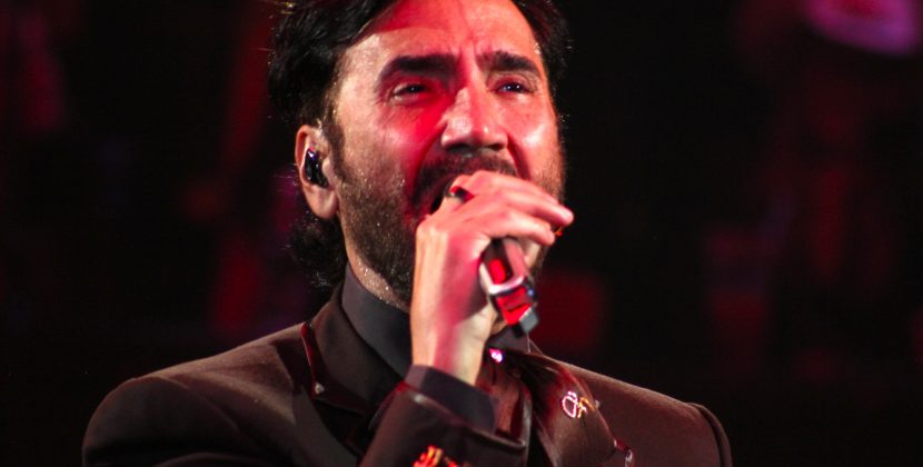 Alejandro Fernández deja su corazón en el Palenque