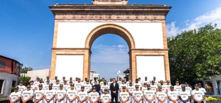 Arco de la Calzada atestigua foto oficial de los Bravos